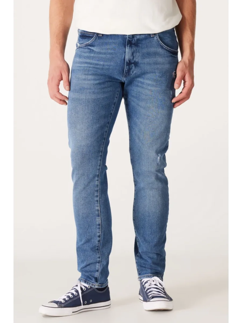 Джинсы Wrangler Larston Slim Tapered